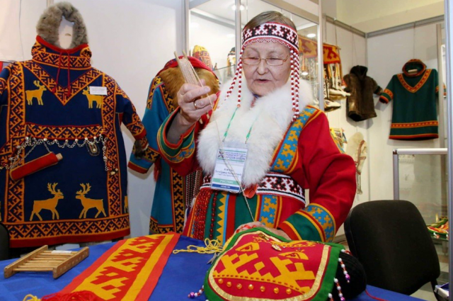 На Ямале присвоили звания мастерам фольклорного жанра