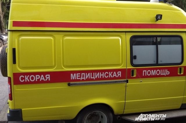 На Ямале восьмимесячная девочка подавилась наклейкой от детской игрушки