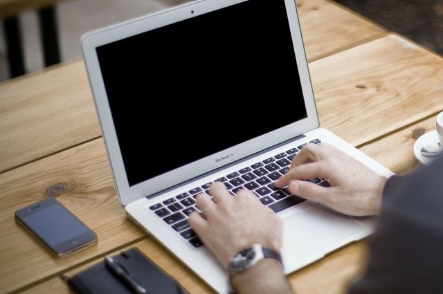 Жительница Салехарда купила билет через интернет и стала жертвой мошенников