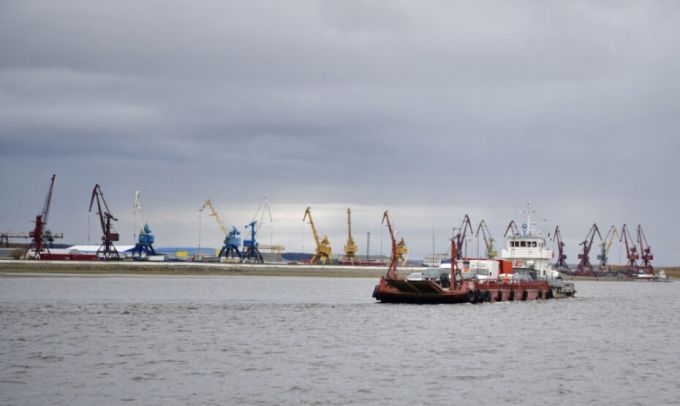В 2023 году повысятся тарифы для автотранспорта на паром Салехард – Лабытнанги