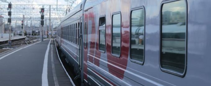 Пассажир поезда из Нового Уренгоя неудачно проучил соседа и получил штраф