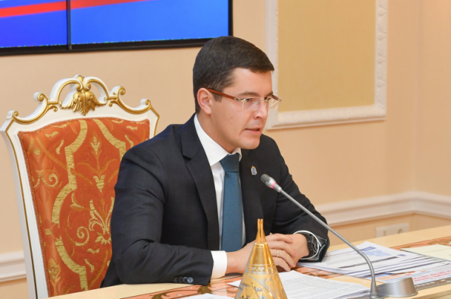 Глава ЯНАО Дмитрий Артюхов провел Совет глав