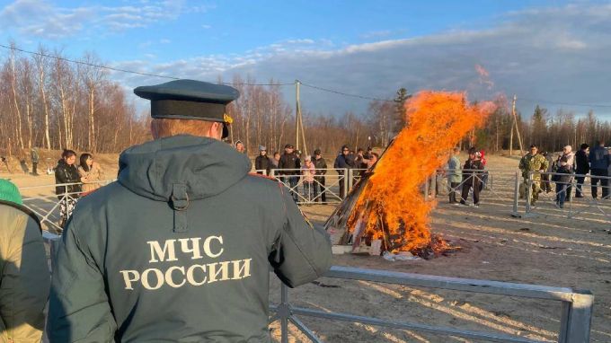Жители Салехарда отпраздновали начало ледохода