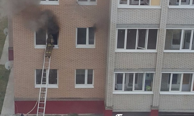 В Новом Уренгое в пожаре погибла женщина 