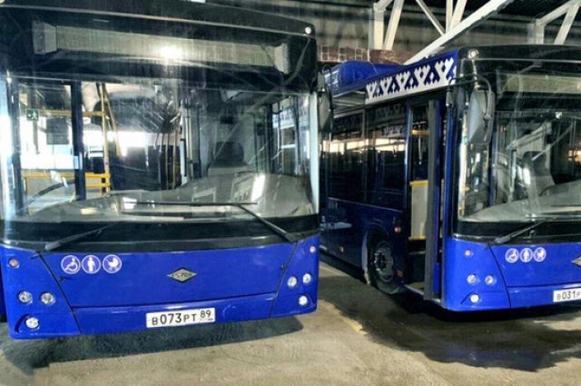 В Салехард завезли новые газомоторные автобусы