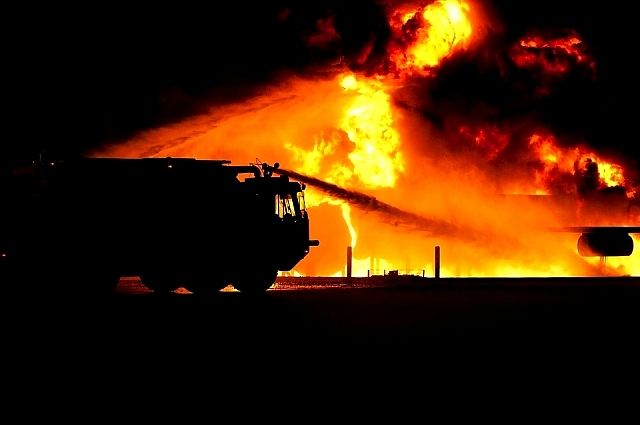 При пожаре в Ноябрьске погибли два человека, трое – пострадали
