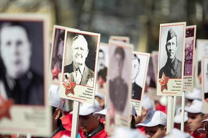 В Салехарде шествует «Бессмертный полк»