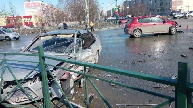 В Ноябрьске после ДТП водителя доставили в больницу