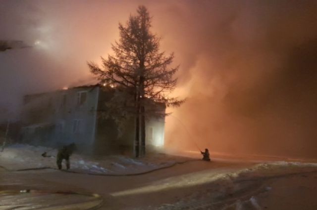 На Ямале при пожаре погиб человек, пятеро доставлены в больницу