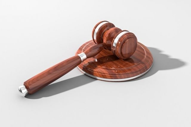 Суд Салехарда вынес приговор девушке, оскорбившей полицейского
