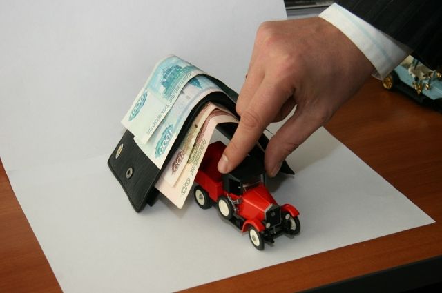 Прокуратура усмотрела в покупке дорогого авто неправомерный расход средств