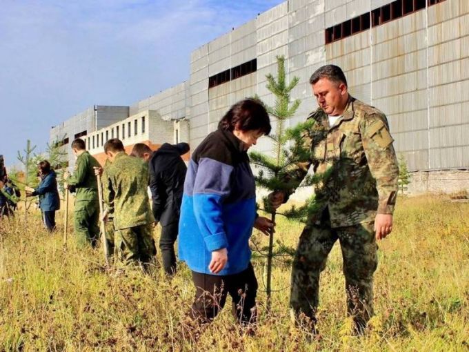 «Сад памяти» разбили в Пуровске