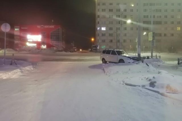 В ЯНАО девятого декабря зафиксировали 13 дорожно-транспортных происшествий