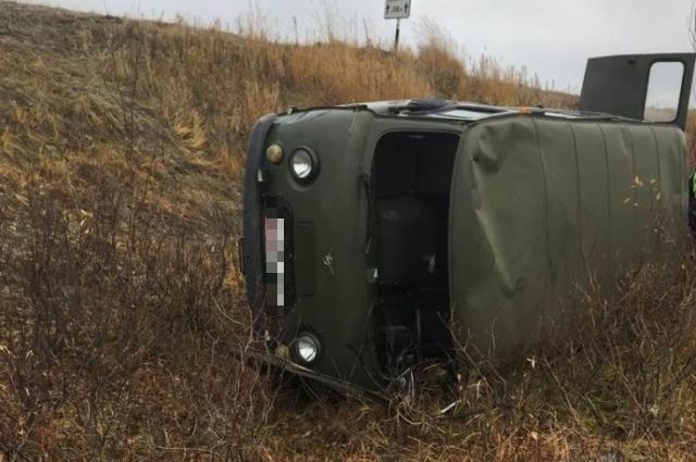 В ДТП на автодороге Коротчаево – Тазовский пострадал водитель УАЗа