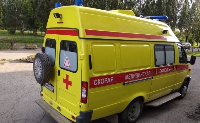 На Ямале рабочий, разгружая трубы, сломал позвоночник