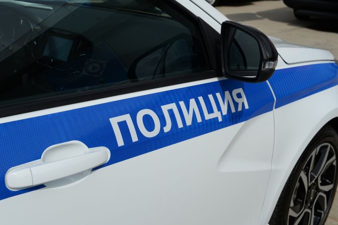 В Тарко-Сале наркокурьеры оказали сопротивление полицейскому при осмотре машины