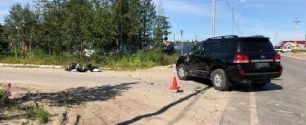 В Новом Уренгое ищут свидетелей аварии с участием байка и джипа