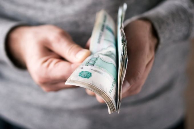 На Ямале женщина-опекун украла деньги со счетов детей