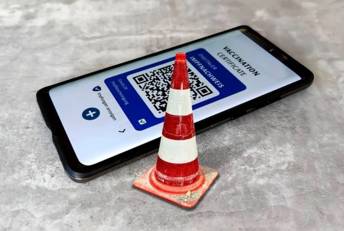 Ямальские коммунисты собирают подписи против введения QR-кодов