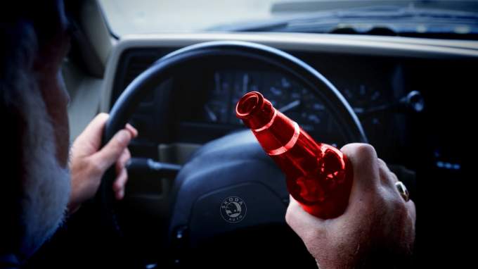 В Салехарде пьяная автоледи избила инспектора ДПС