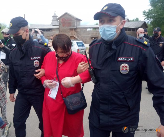 Полиция разогнала всероссийский съезд независимых муниципальных депутатов