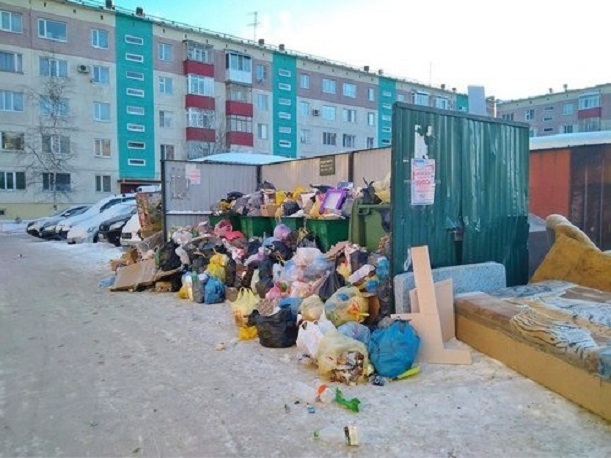 На Ямале мусоровозчики бьют тревогу из-за неплатежей