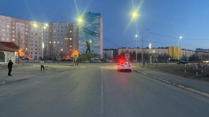 В Надыме ямалец попал под колеса иномарки на пешеходном переходе