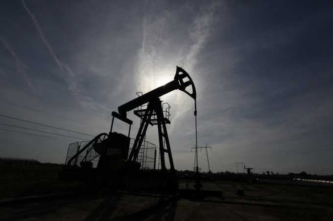 На Ямале нашли трубу, через которую воруют нефть. 