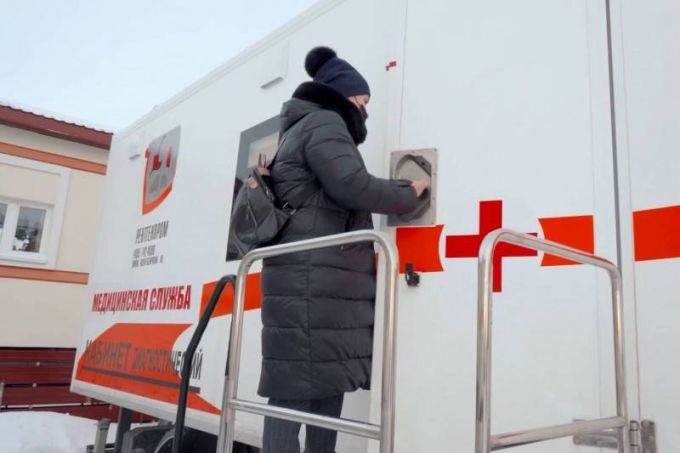 В Приуральском районе начал работу мобильный диагностический комплекс