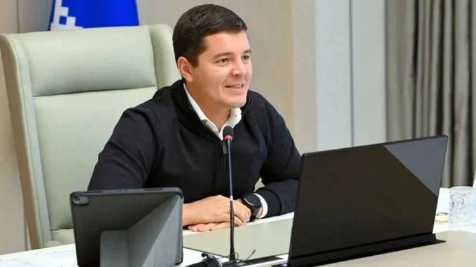 Губернатор ЯНАО Артюхов поблагодарил сотрудников ГИБДД за добросовестное исполнение служебного долга