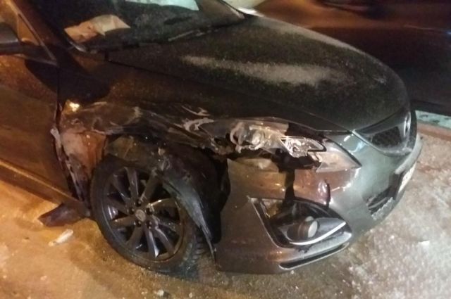 На Ямале на улице Ленина столкнулись Chevrolet и Mazda