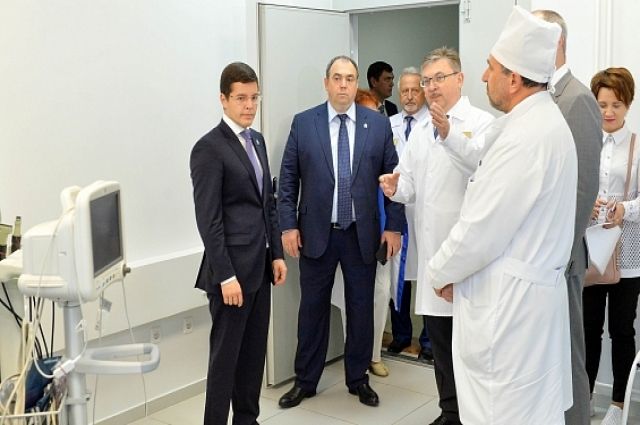 Дмитрий Артюхов ознакомился с работой онкологического центра в Салехарде