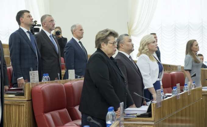 Политики Ямала отменяют июльские отпуска