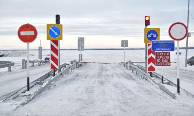 На ледовой переправе Салехард – Лабытнанги закрыли на ремонт вторую полосу