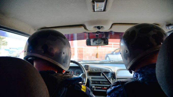 В Ноябрьске росгвардейцы поймали мужчину, находящегося в розыске