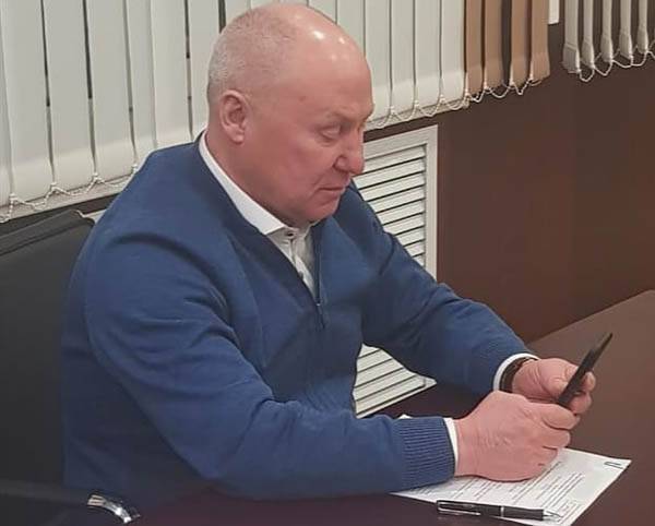 Тазовчане обратились к главе района с просьбами о помощи