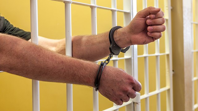 Борец с наркопреступностью сам вовсю торговал «синтетикой». 