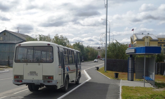 В Тарко-Сале до конца лета смонтируют двенадцать остановок 