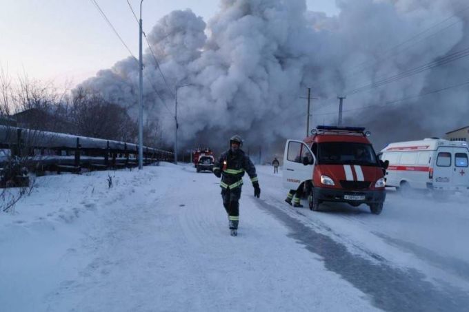 В утреннем пожаре в Лабытнанги пострадали два человека