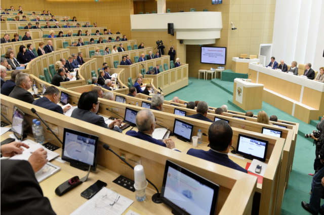Губернатор Ямала принял участие в парламентских слушаниях Совета Федерации