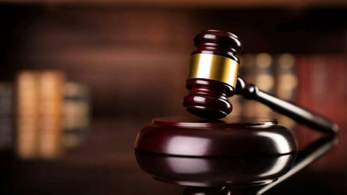 Житель Приуральского района ответит перед судом за выброшенную в окно двухлетнюю девочку
