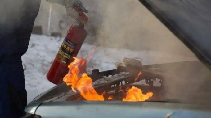 В ЯНАО с начала года произошло 9 пожаров на автотранспорте