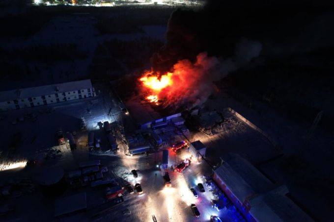 В Губкинском прокуратура организовала проверку по факту пожара на производственной базе