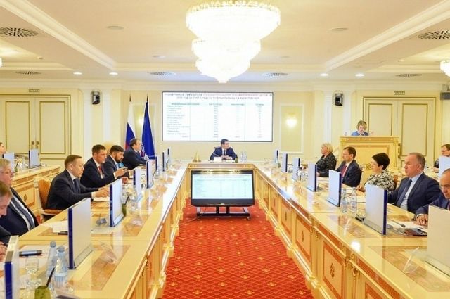 Дмитрий Артюхов назначил на должность замглавы ЯНАО по экономике Александра Калинина