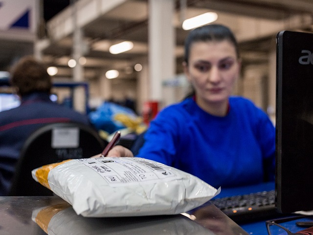 В Госдуме хотят запретить посылки из китайских интернет-магазинов