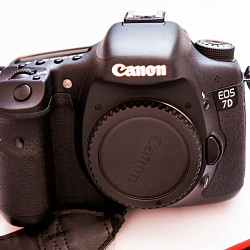 Фотоаппарат Canon EOS 7D (Body)